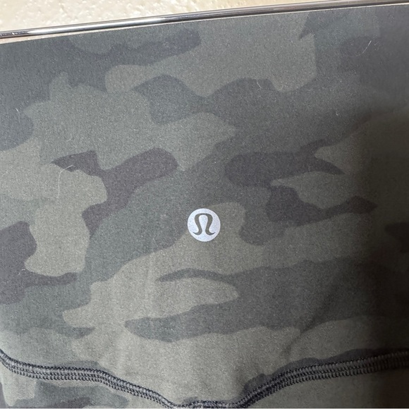 Lululemon Leggings Women's 8 Green Camo Align HR Crop 21” *Nulu - Picture 6 of 7